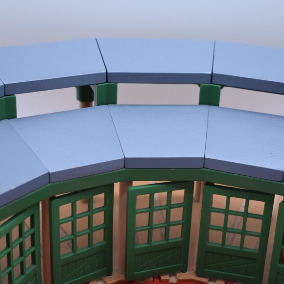 Roundhouse Tidmouth Shed w/5 Stalls Wooden Railway Thomas & Friends Train Engine - Picture 6 of 10